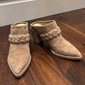 Dolce Vita mule with chunky heel, sz 8-1/2, excellent condition